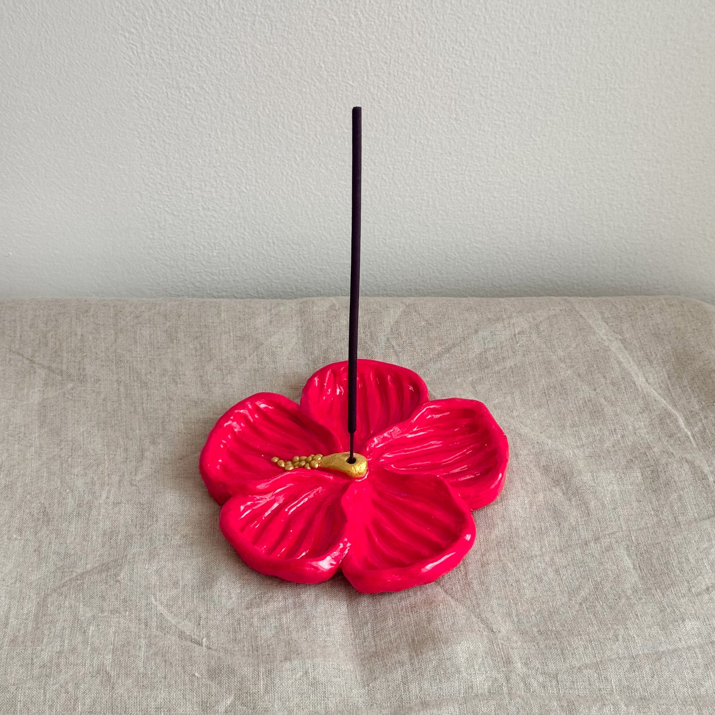 Ihliarts Trinket Dish: Gumamela