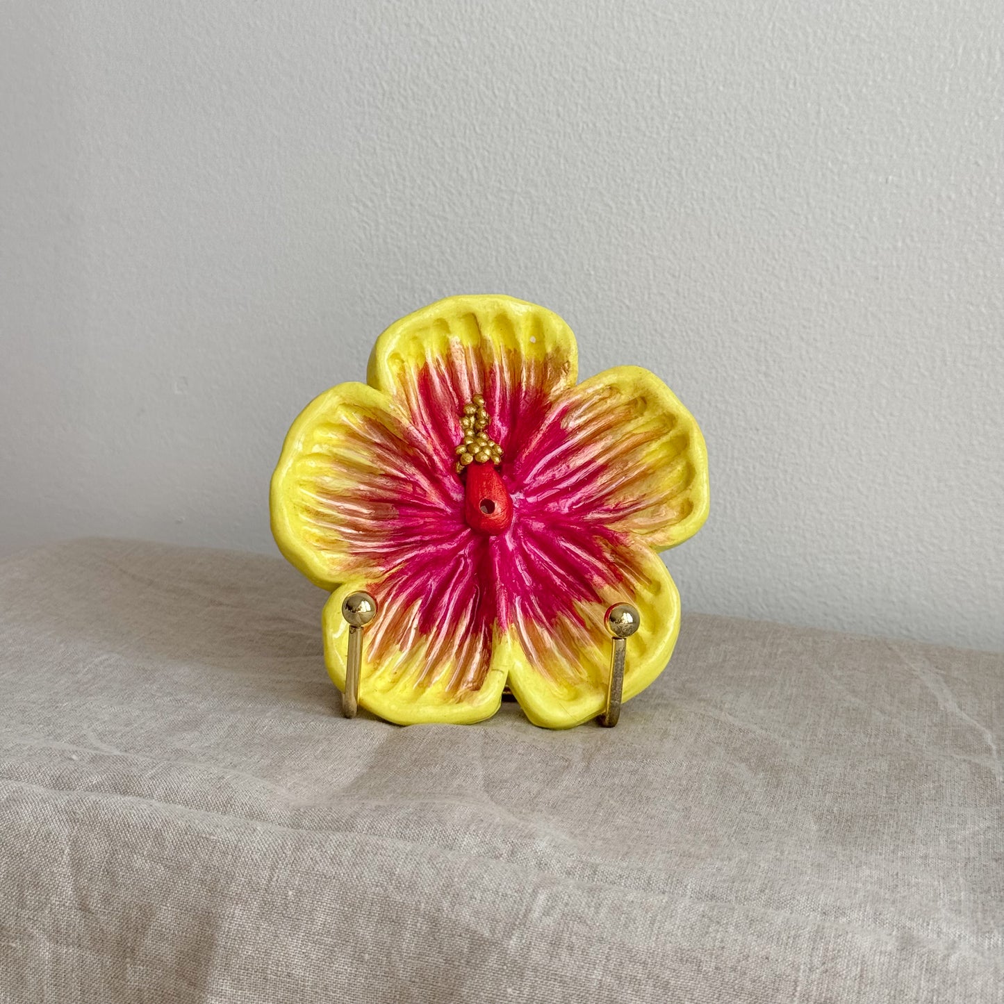 Ihliarts Trinket Dish: Yellow Gumamela