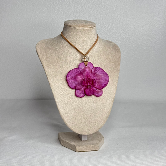 Love Brown Mayumi Necklace 01
