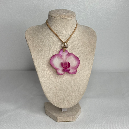Love Brown Mayumi Necklace 02