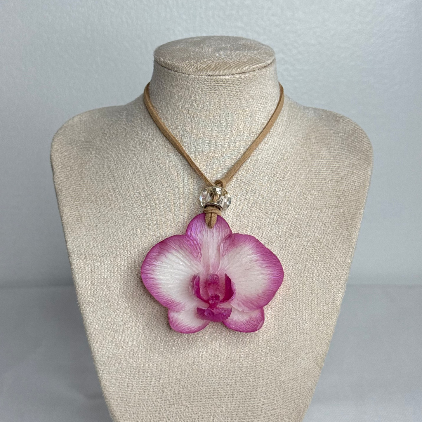 Love Brown Mayumi Necklace 02