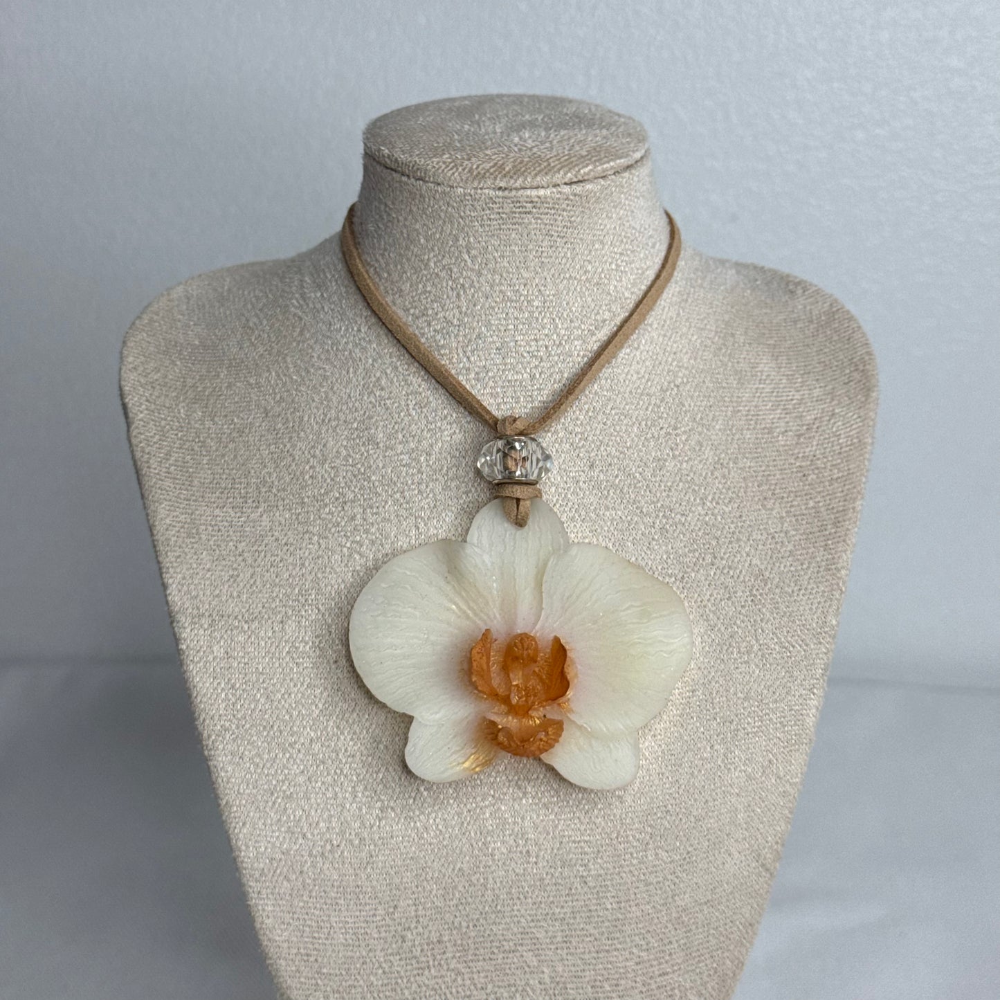 Love Brown Mayumi Necklace 03