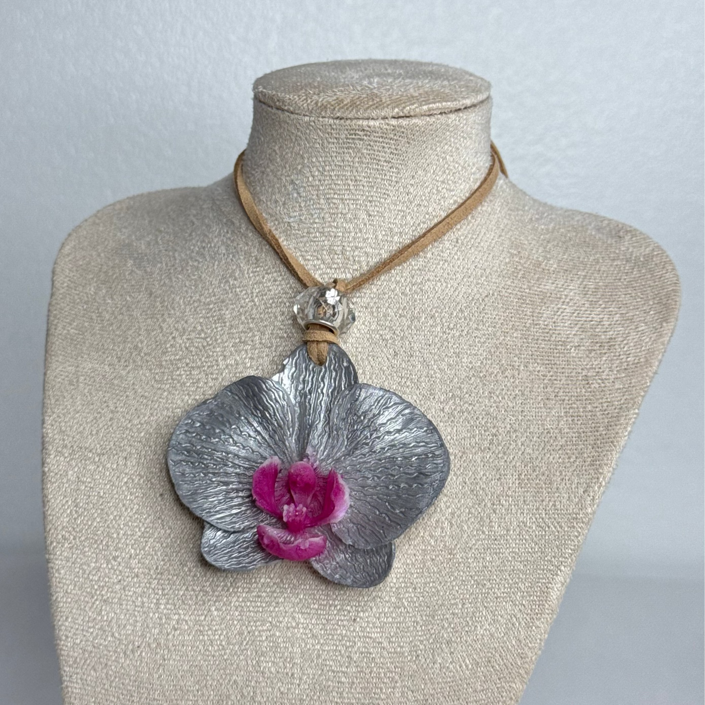 Love Brown Mayumi Necklace 05