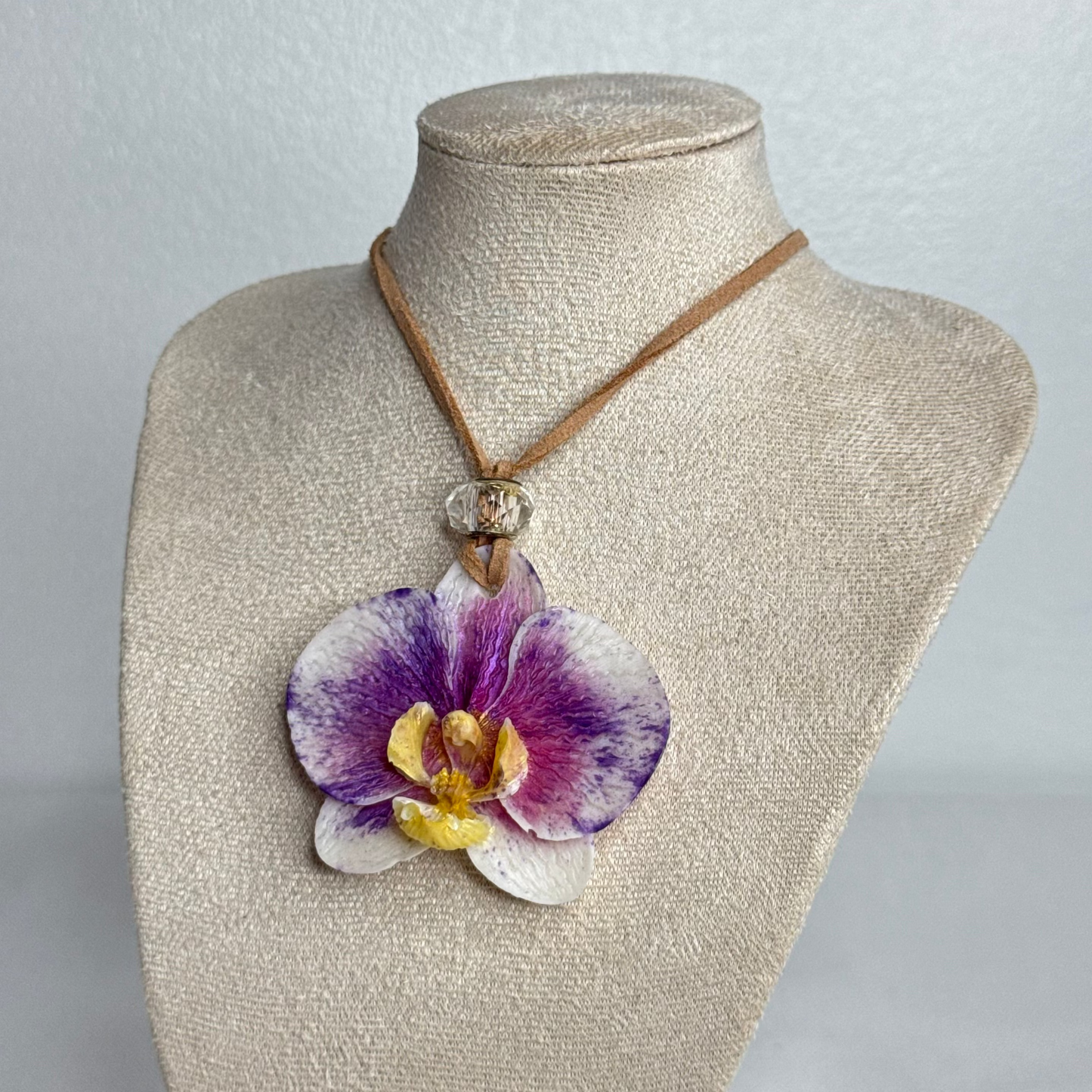 Love Brown Mayumi Necklace 06