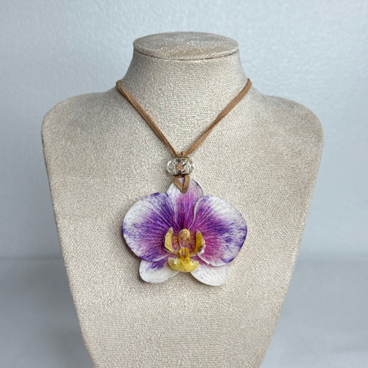 Love Brown Mayumi Necklace 06