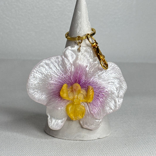 Love Brown Mayumi Keychain (White Purple)