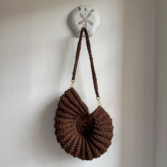 Love Brown x Gaga Gantsilyo: Ammonite Bag (brown)