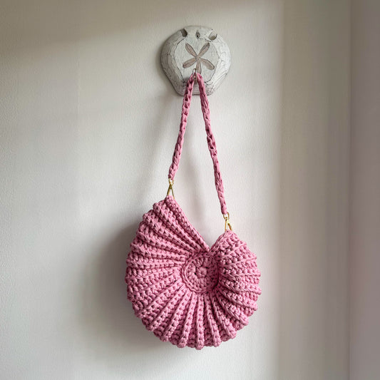 Love Brown x Gaga Gantsilyo: Ammonite Bag (pink)