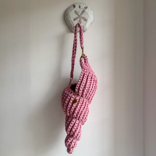 Love Brown x Gaga Gantsilyo: Spiral Shell (pink)