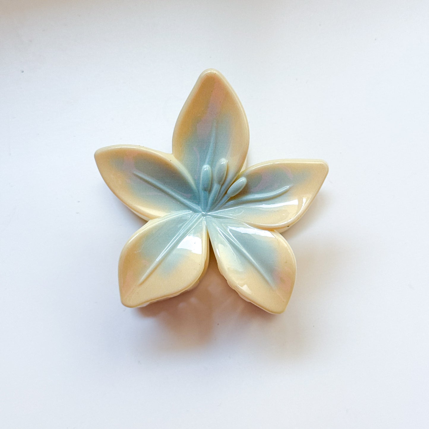 Love Brown Lily Flower Hair Clamp