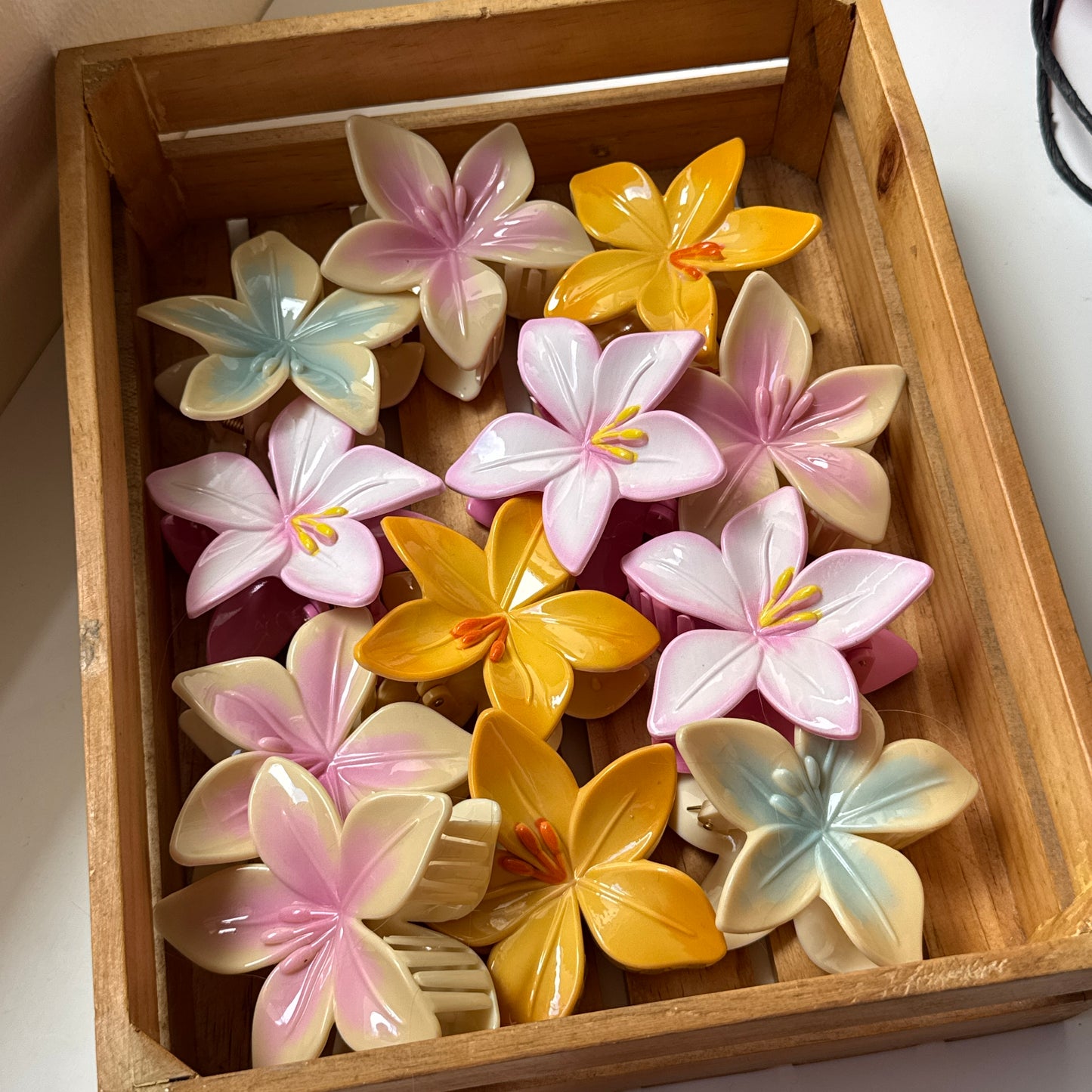 Love Brown Lily Flower Hair Clamp